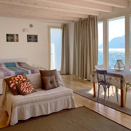 Unique Waterfront Private House At Dom wakacyjny Dervio