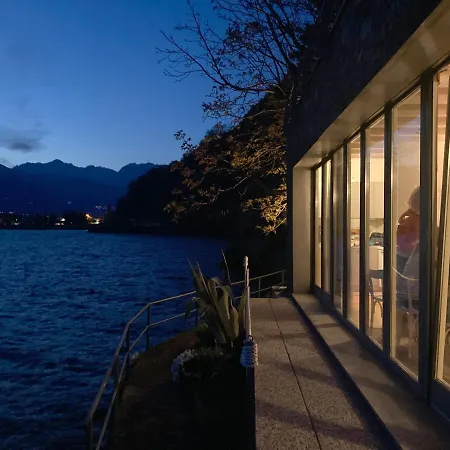Dom wakacyjny Unique Waterfront Private House At Dervio