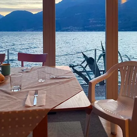 Unique Waterfront Private House At Casa vacanze *